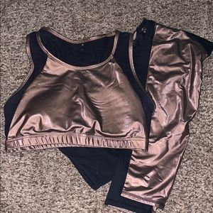 Matching fabletics sports bra and leggings.